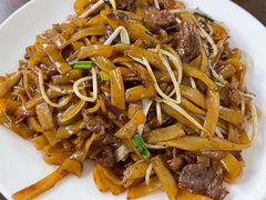 炒牛河-美食店(华贵路店)