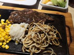 黑胡椒海盐厚切牛排-豪客来牛排(绿宝广场店)