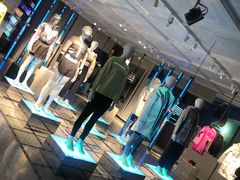 -NIKE品牌体验店(南京东路店)