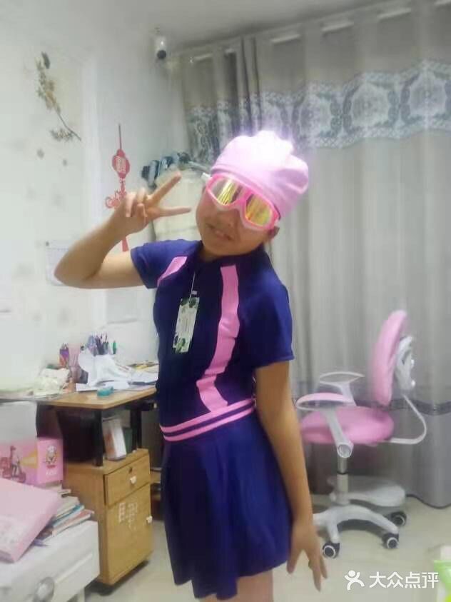 喜欢游泳的孩子都很聪明。