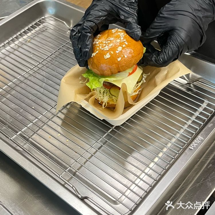一口就到西海岸的美式汉堡🍔