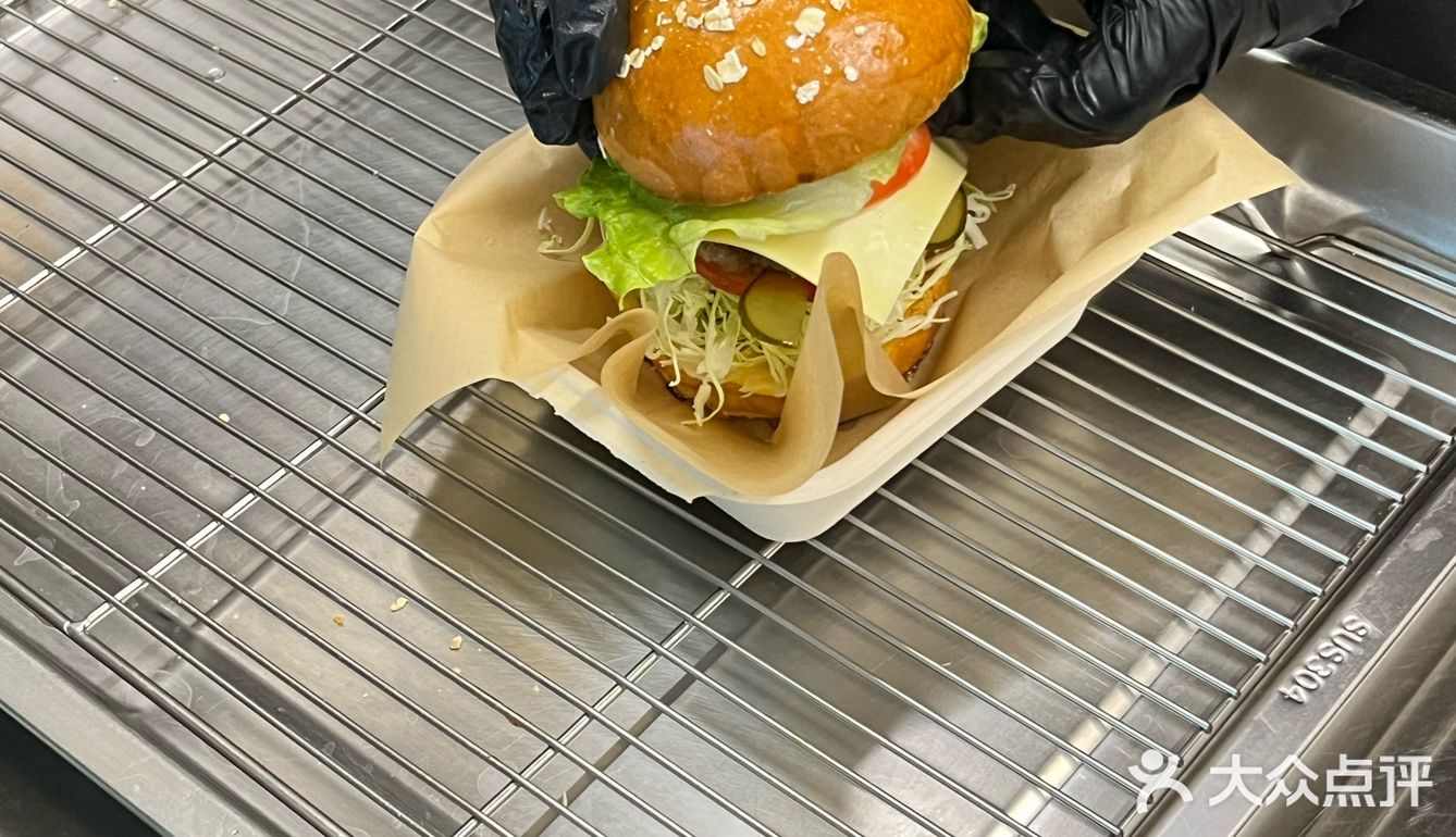 一口就到西海岸的美式汉堡🍔