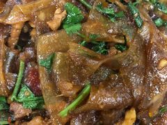 香菜肉丝粉皮-八张桌子(老店)