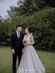 -曼青婚纱礼服馆