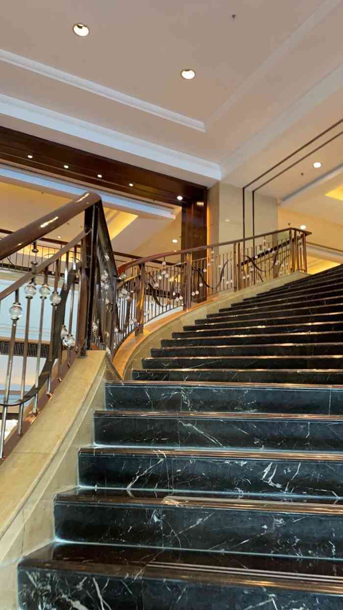 四季轩中餐厅(杭州开元名都大酒店)-"其实我一个星 也不想点服务员