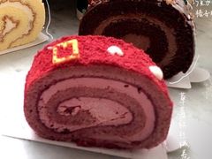 草莓红丝绒瑞士卷-星巴克(汾阳路店)