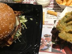 -The Habit Burger Grill 哈比特汉堡(复兴soho店)