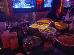 -温莎KTV(珠江路店)