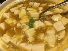 蟹粉豆腐-卯时·龙光雅宴·精致锡帮菜(惠山古镇店)
