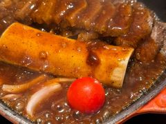 黑椒汁生烧安格斯牛肋骨-炳胜私厨(万象前海店)