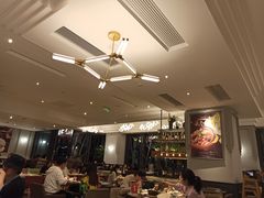 -港丽餐厅(高德置地店)