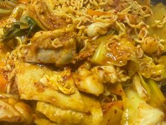 -亲昵春川鸡排(韩国美食街店)