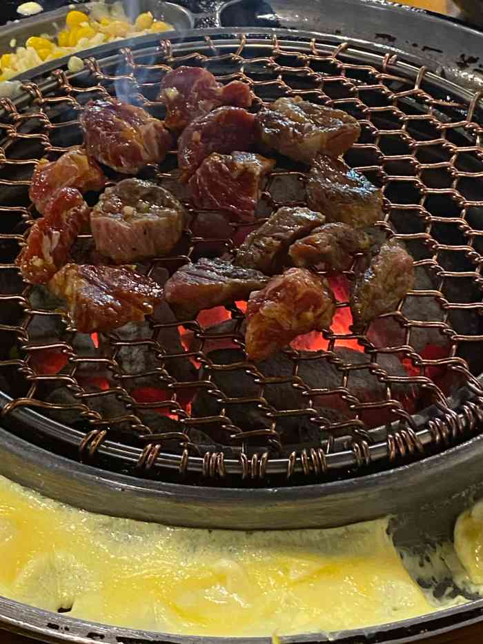 江原道韩式碳火烤肉店-"[薄荷]环境:店面位置在怡丰路,这一带.