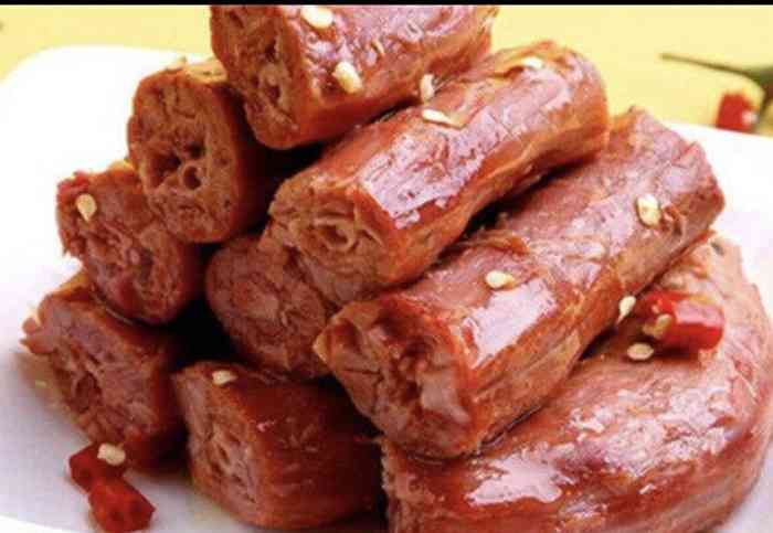 味道非常的浓郁卤料非常好吃起来辣辣的很香都很诱人虽然店面不大但是