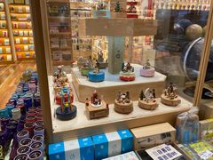 -猫的天空之城概念书店(印象城购物中心店)