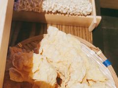 -尚尚仙·酸汤猪手·猪肚鸡火锅(华联万柳购物中心店)