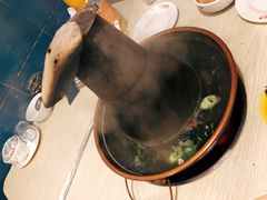 -洞庭洲·防空洞火锅·烧烤·铜锅涮肉(新百广场店)
