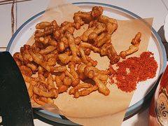 -阿瓦山寨·湘菜现炒·剁椒鱼头王(咸阳总店)