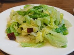 炝拌圆白菜-清真吴记门钉肉饼·喜多利