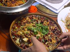 -老码头黑皮肘子锅包肉(赣水路店)
