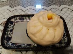 蟹黄包-四宜糕团店(南大街店)