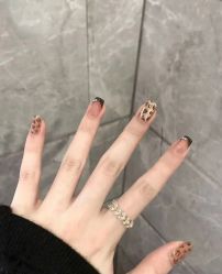 -UU·NAIL美甲美睫專門店