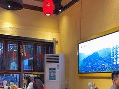 -富正毅三下锅·湘西韵味(天门山索道店)