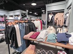 -Hollister(天环广场店)