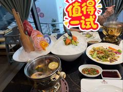 -海鲨湾海鲜会馆(百家湖1912店)