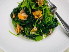 菠菜拌蚬子肉-将相和·海鲜蒸饺大连菜
