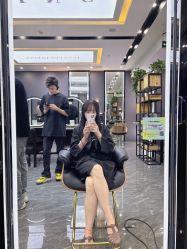 -藤野造型烫染·漂发