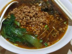 麻辣肉酱面-老妈手工馄饨本帮浇头面(国权路店)