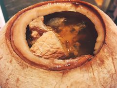泰式椰皇炖乌鸡汤-陈鹏鹏潮汕菜(宝安机场T3航站楼店)