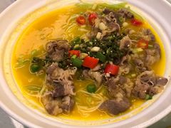 至激酸辣汤灼肥牛-悦湖公馆