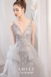 -艾米丽婚纱礼服