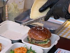-虹桥艺术中心