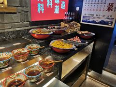 -老牌坊云南鱼豆花火锅(哈西万达店)