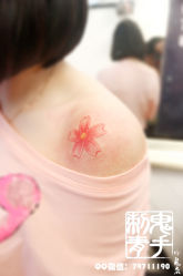 -鬼手纹身小鬼店
