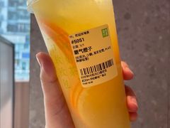 -奈雪的茶(M+世纪都会广场店)