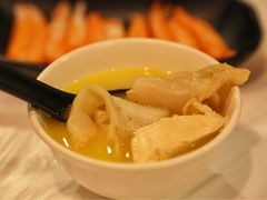 -鲜入围煮花胶鸡海鲜火锅