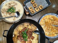 -红泥美食坊(良安路店)