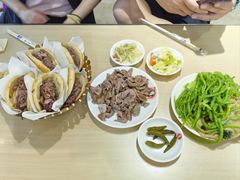 -闫家驴肉老店(华电一校店)