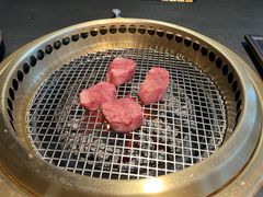 -铭牛烧肉·和牛海鲜自助(高新月牙湖店)