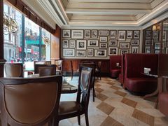 -上海和平饭店维克多咖啡厅 Victor's