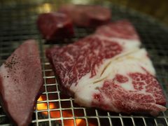 -铭牛烧肉·和牛海鲜自助(高新月牙湖店)