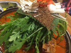 -喇喇排骨火锅·传统韩式脊骨汤(望京西园总店)
