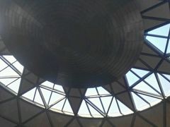 -上海滴水湖皇冠假日酒店