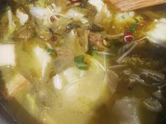 石锅酸菜鱼-周鱼小馆石锅酸菜鱼(活力汇店)