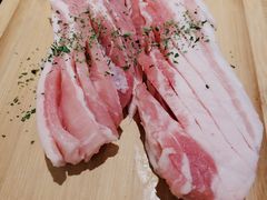 -江南猪肉商会无限续吃(弘大店)