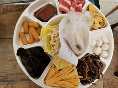 -鸡遇虾煲干锅火锅(小寨金莎店)